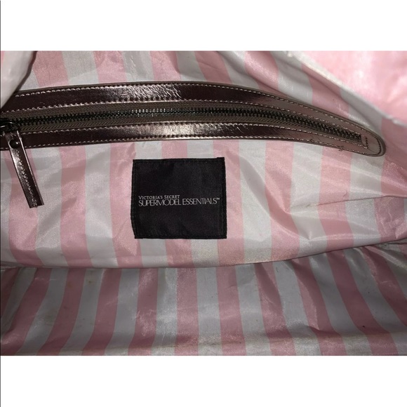 Rare HTF Collectible Supermodel Essential Fashion Show Wheelie Luggage Suitcase - Picture 6 of 13